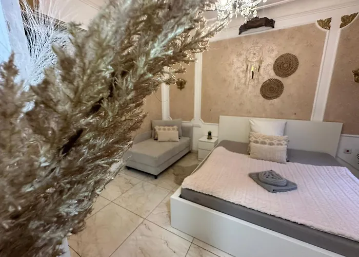 Honor - Extravaganz Neu Renoviert