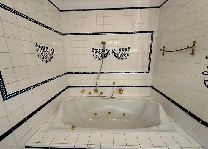 Honor - Extravaganz Neu Renoviert