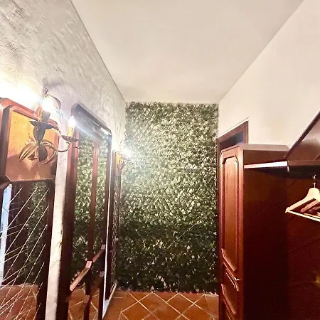 Honor - Extravaganz Neu Renoviert